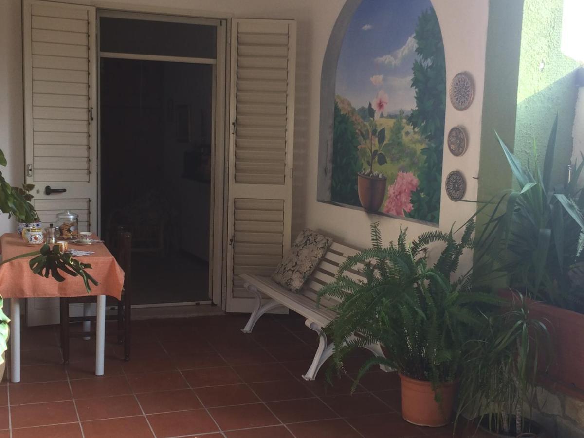 Appartamenti & Rooms Maria Villasimius Quarto foto